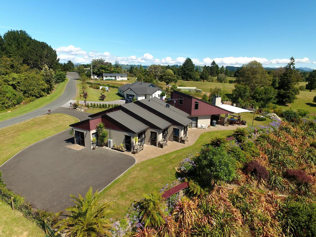 Waitomo Golfstays B&B Otorohanga Exterior photo